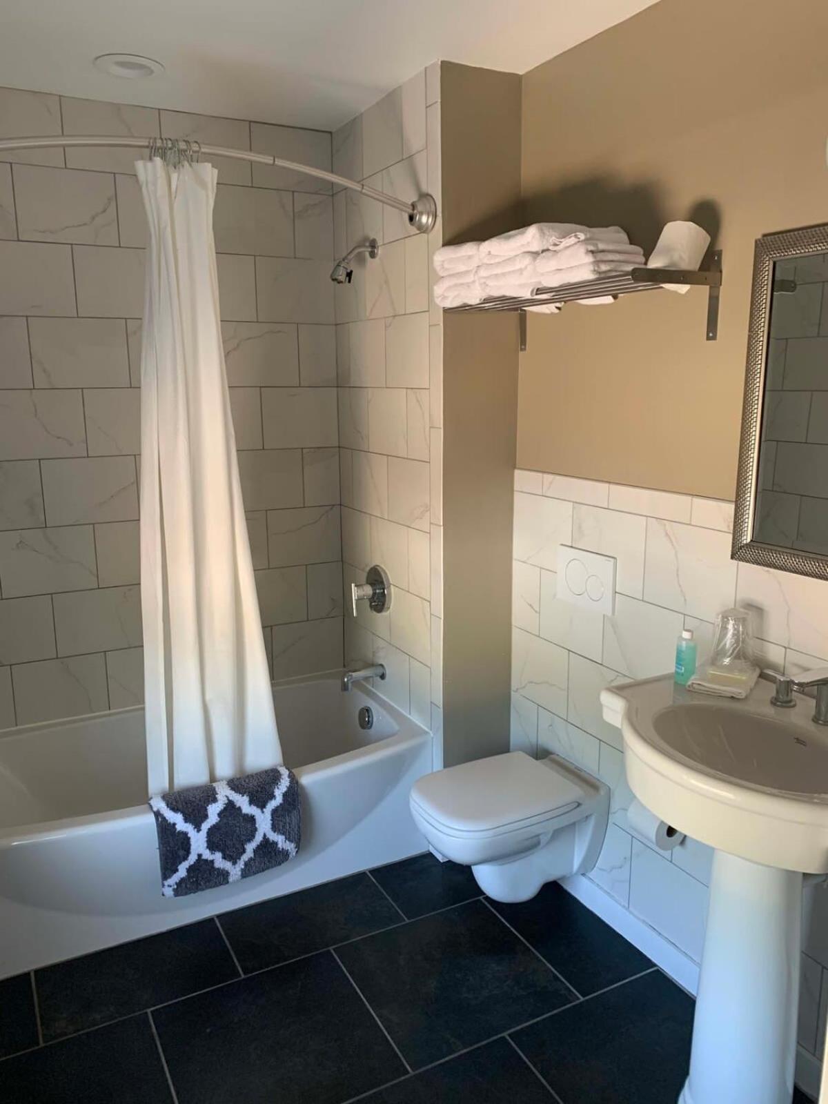 Northport Inn Boutique Hotel R201 מראה חיצוני תמונה